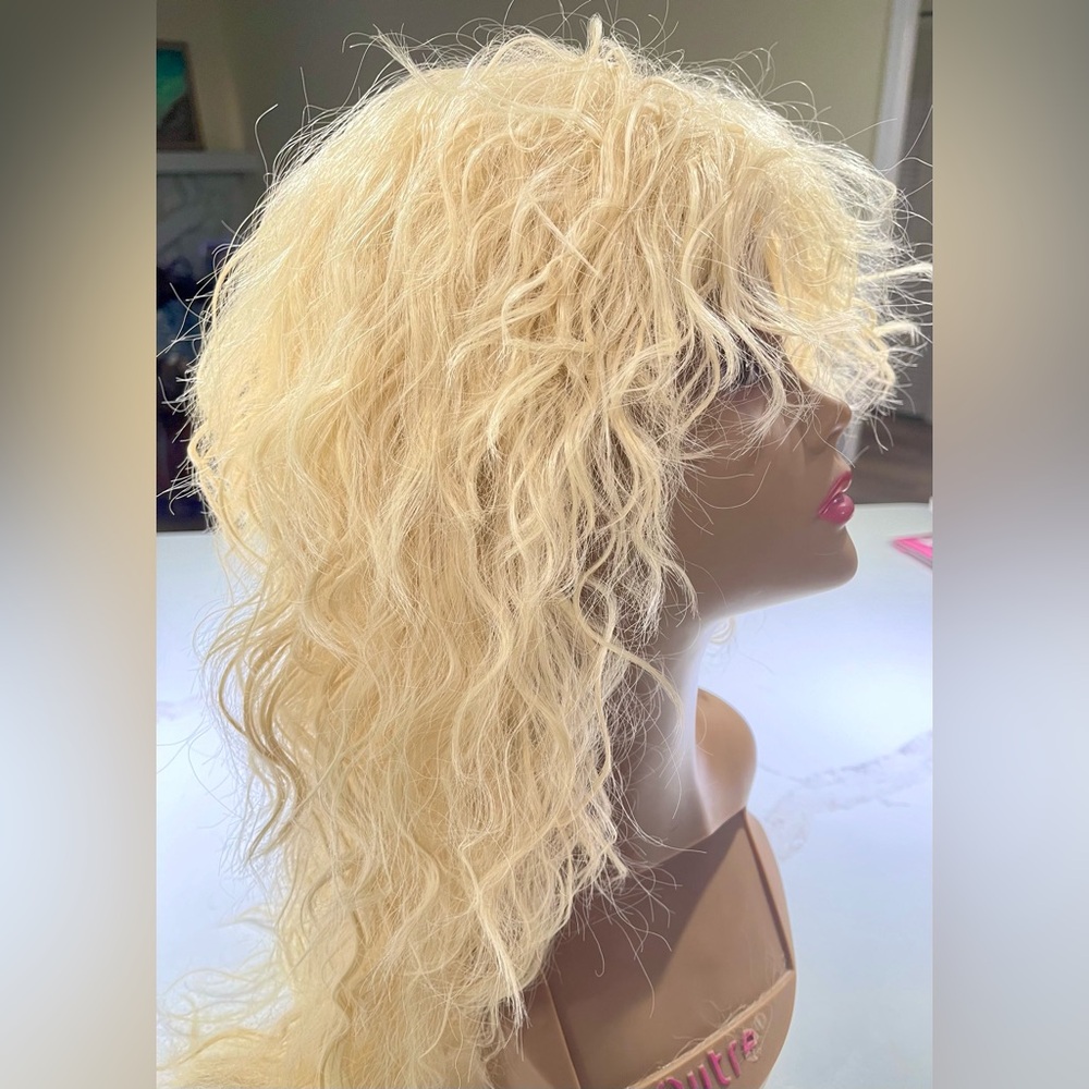 🥳🥳 2Fer HAIR, 20” & 22” long, Kinky/Curly with long layers, bangs, Blondes - Picture 15 of 16